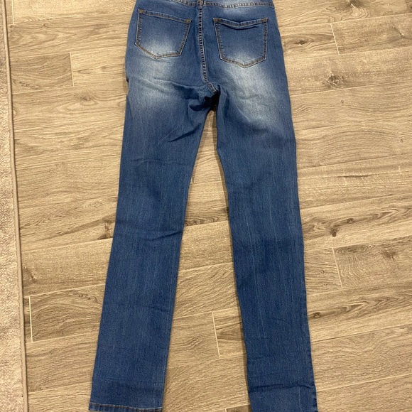 Jeans - Picture 2 of 4